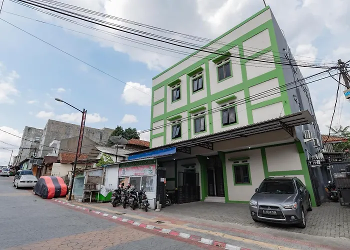 RedDoorz @ Suryakencana Bogor